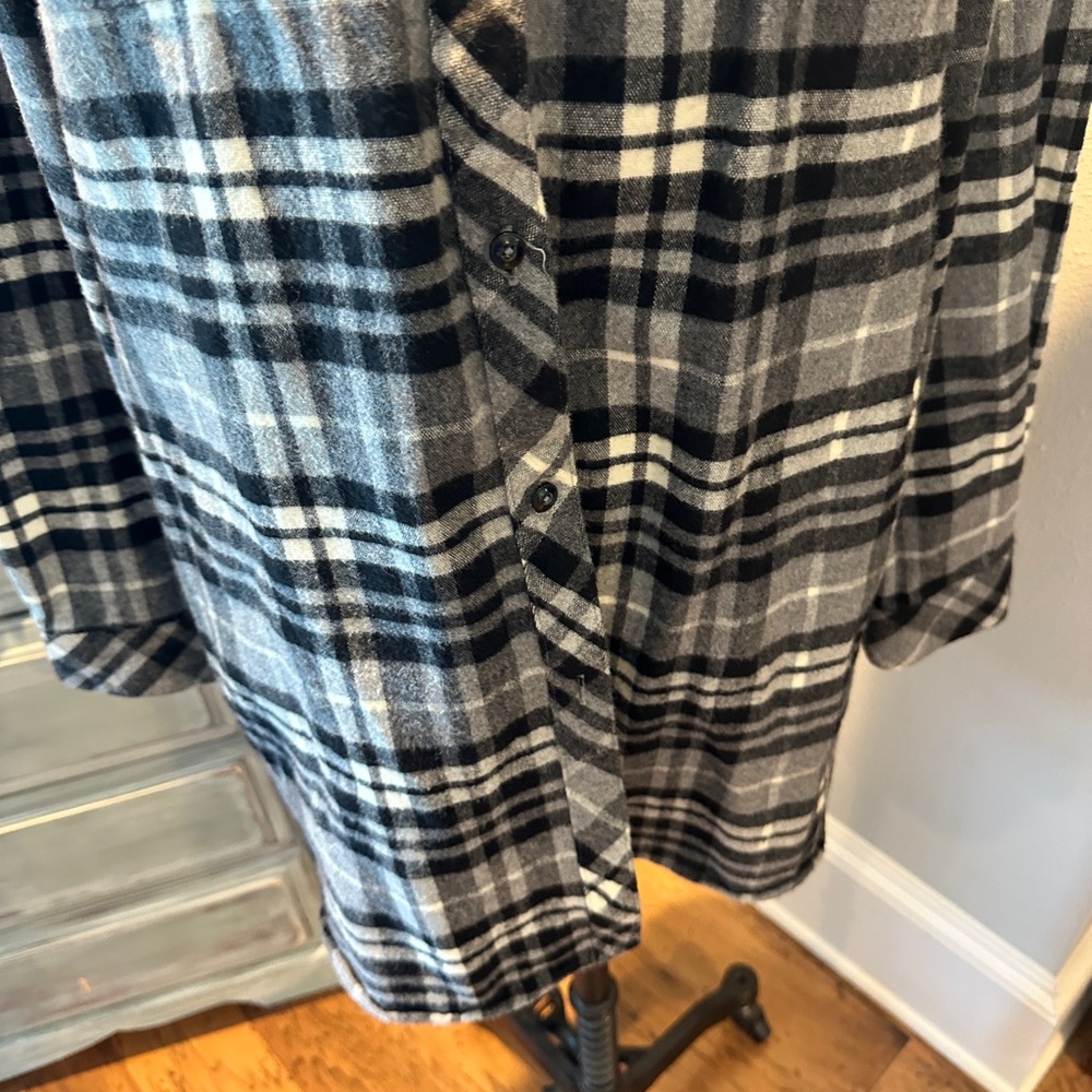 L.L.Bean  Chamois Tunic Plaid Flannel Black Gray Cream - Picture 4 of 6